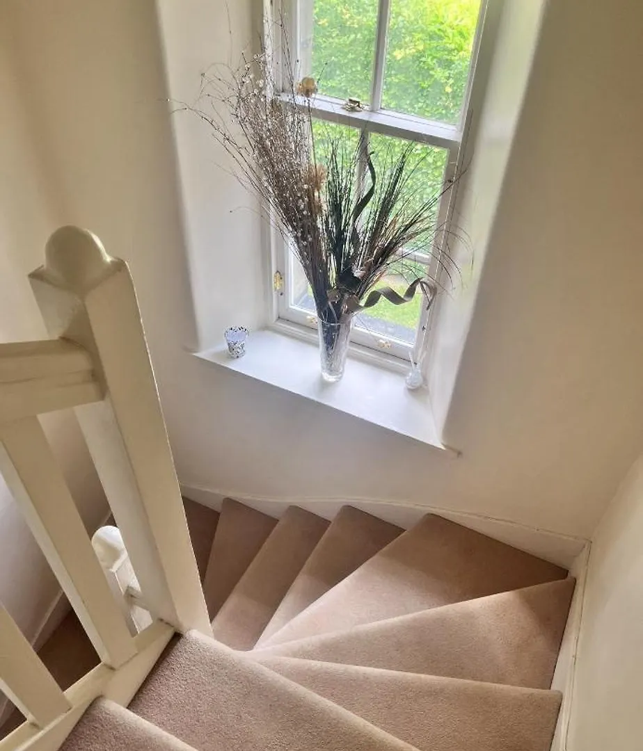 Private Bedroom In Detached Home In Newington Edimburgo 0*,